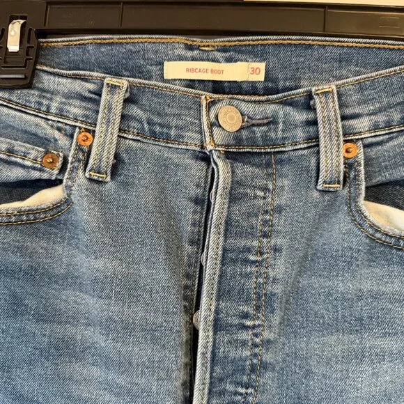 LEVI'S High Rise Ribcage Bootcut Jean Women's Size 30 - Picture 9 of 9